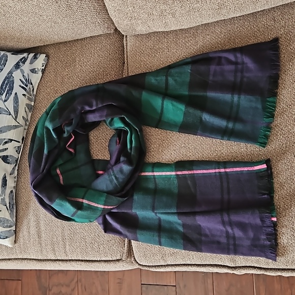 GAP green navy blue & pink plaid blanket scarf - Picture 2 of 5